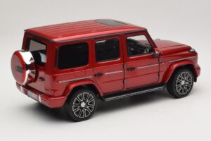 Mercedes G-Class W465 Hyacinth Red Norev 1:18 183037 Kovina – slika 2 od 6