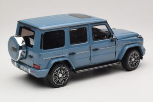 Mercedes G-Class W465 Vintage Blue Norev 1:18 183034 Kovina – slika 2 od 6