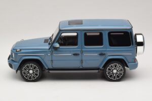 Mercedes G-Class W465 Vintage Blue Norev 1:18 183034 Kovina – slika 3 od 6