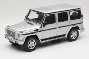 Mercedes G500 W463 LWB Trgovska Izdaja Srebrn AUTOart 1:18 B66962142 Kovina