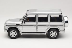 Mercedes G500 W463 LWB Trgovska Izdaja Srebrn AUTOart 1:18 B66962142 Kovina – slika 4 od 8
