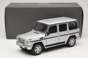 Mercedes G500 W463 LWB Trgovska Izdaja Srebrn AUTOart 1:18 B66962142 Kovina – slika 8 od 8
