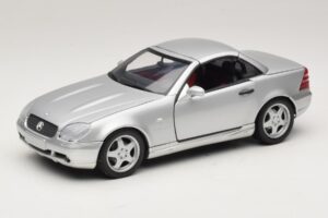 Mercedes SLK230 R170 AMG Roadster Srebrn UT Models 1:18 26152 Kovina