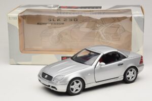 Mercedes SLK230 R170 AMG Roadster Srebrn UT Models 1:18 26152 Kovina – slika 8 od 8
