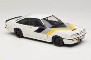 Opel Manta B GT/E Bel Črna Posebna Platišča Revell 1:18 08422 Kovina – slika 6 od 8