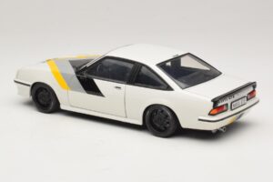 Opel Manta B GT/E Bel Črna Posebna Platišča Revell 1:18 08422 Kovina – slika 7 od 8