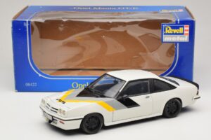 Opel Manta B GT/E Bel Črna Posebna Platišča Revell 1:18 08422 Kovina – slika 8 od 8