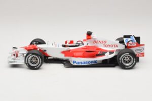 Panasonic Toyota Racing TF106 #11 J. Trulli 2006 Minichamps 1:18 AM59558L Kovina – slika 3 od 7