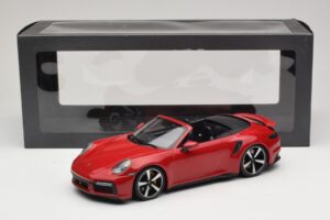 Porsche 911 992 Turbo S Kabriolet Temno Rdeč Minichamps 1:18 PORSCHE007 Kovina – slika 6 od 6