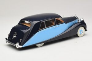 Rolls-Royce Silver Wraith Empress by Hooper Črn & Temno Moder MCG 1:18 MCG18051 Kovina – slika 2 od 6