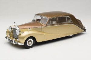 Rolls-Royce Silver Wraith Empress by Hooper Rjav & Zlat MCG 1:18 Rolls-Royce Silver Wraith Empress by Hooper Rjav & Zlat MCG 1:18 MCG18000 Kovina