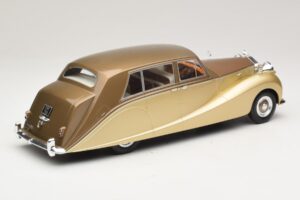 Rolls-Royce Silver Wraith Empress by Hooper Rjav & Zlat MCG 1:18 MCG18000 Kovina – slika 2 od 6