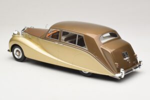 Rolls-Royce Silver Wraith Empress by Hooper Rjav & Zlat MCG 1:18 MCG18000 Kovina – slika 5 od 6