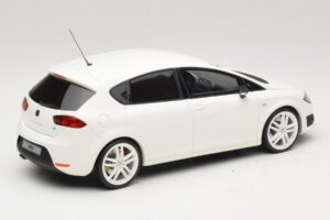 SEAT Leon Cupra R Mk2 Bel Otto 1:18 OT1332 Smola – slika 2 od 6
