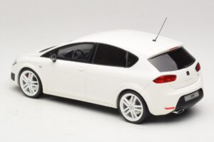 SEAT Leon Cupra R Mk2 Bel Otto 1:18 OT1332 Smola – slika 5 od 6