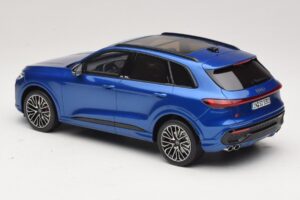 Audi SQ5 FY TFSI Ultra Moder Otto 1:18 OT1281 Smola – slika 5 od 6
