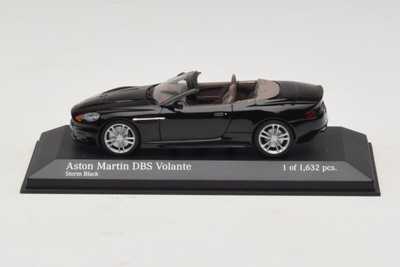 Aston Martin DBS Volante Črn Kovinski Minichamps 1:43 Aston Martin DBS Volante Črn Kovinski Minichamps 1:43 400137930 Kovina