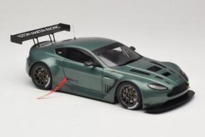 Aston Martin V12 Vantage GT3 Zelen AUTOart 1:18 81306 Kovina – slika 4 od 6