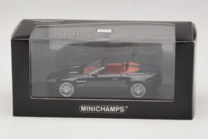 Aston Martin V8 Vantage Roadster Črn Kovinski Minichamps 1:43 400137431 Kovina – slika 4 od 4
