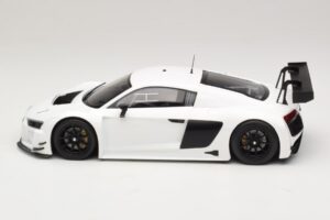 Audi R8 LMS Ultra Bel 2015 Minichamps 1:18 153151100 Kovina – slika 3 od 6