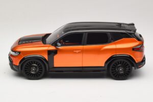Dacia Duster Mk3 Redust Sport 4x2 Hybrid Metallic Orange Otto 1:18 OT1316 Smola – slika 3 od 6