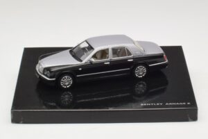 Bentley Arnage R Srebrn Minichamps 1:43 Bentley Arnage R Srebrn Minichamps 1:43 BL387 Kovina