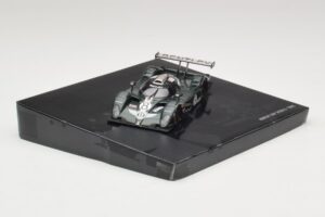 Bentley EXP Speed 8 LMP900 #8 A. Wallace / B. Leitzinger 24 Hours of Le Mans 2002 Minichamps 1:43 403021308 Kovina – slika 2 od 4