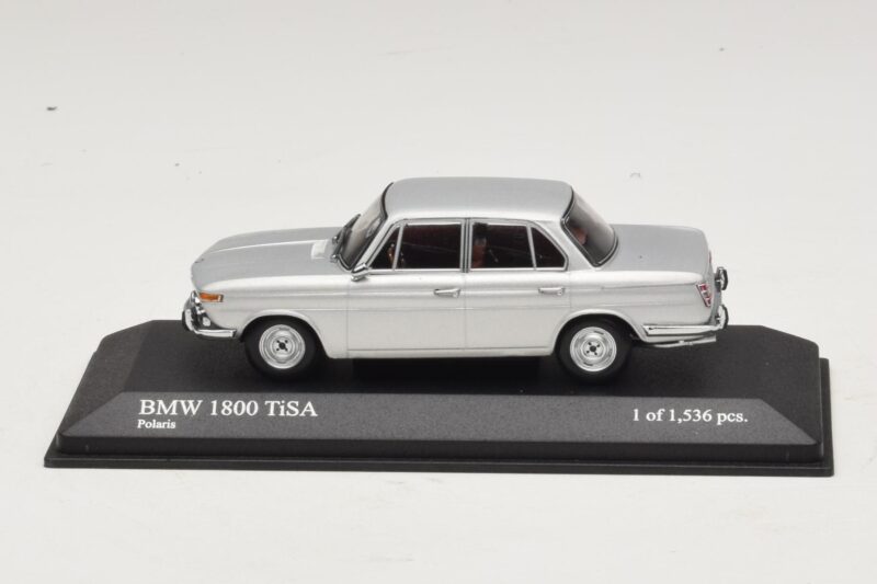 BMW 1800 TI/SA Srebrn Minichamps 1:43 BMW 1800 TI/SA Srebrn Minichamps 1:43 400025100 Kovina