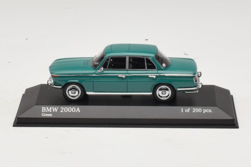 BMW 2000A Zelena Minichamps 1:43 437023001 Kovina