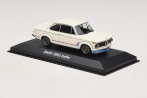 BMW 2002 Turbo Bel Maxichamps 1:43 940022201 Kovina – slika 3 od 4