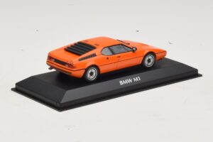 BMW M1 Oranžna Maxichamps 1:43 940025020 Kovina – slika 2 od 4