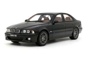 BMW M5 E39 Black Sapphire Metallic Otto 1:18 OT1338 Smola
