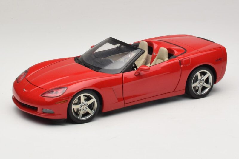 Chevrolet Corvette C6 Kabriolet Rdeč AUTOart 1:18 71221 Kovina