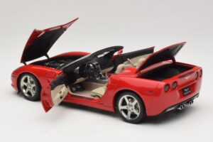 Chevrolet Corvette C6 Kabriolet Rdeč AUTOart 1:18 71221 Kovina – slika 5 od 8
