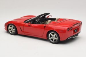 Chevrolet Corvette C6 Kabriolet Rdeč AUTOart 1:18 71221 Kovina – slika 7 od 8