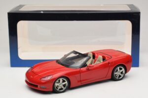 Chevrolet Corvette C6 Kabriolet Rdeč AUTOart 1:18 71221 Kovina – slika 8 od 8