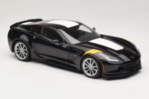 Chevrolet Corvette C7 Grand Sport Črna z Belimi Črtami AUTOart 1:18 71273 Kompozit – slika 6 od 8