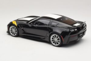 Chevrolet Corvette C7 Grand Sport Črna z Belimi Črtami AUTOart 1:18 71273 Kompozit – slika 7 od 8