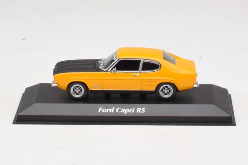 Ford Capri Mk1 RS Rumen s Črnim Pokrovom Maxichamps 1:43 Ford Capri Mk1 RS Rumen s Črnim Pokrovom Maxichamps 1:43 940085800 Kovina