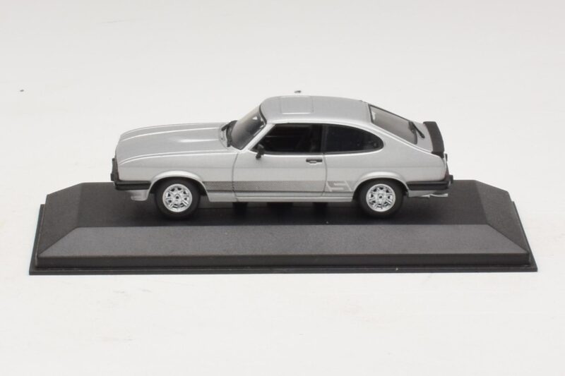 Ford Capri RS Mk1 Srebrn Minichamps 1:43 Ford Capri RS Mk1 Srebrn Minichamps 1:43 430085804 Kovina