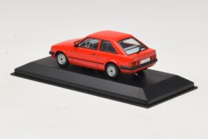 Ford Escort Mk3 3-vratna Rdeč Minichamps 1:43 400085000 Kovina – slika 3 od 4