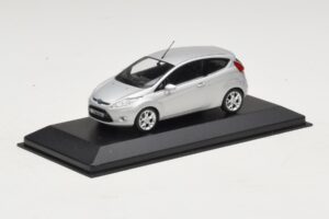 Ford Fiesta Mk7 Moondust Silver Metallic Minichamps 1:43 403088003 Kovina – slika 2 od 4
