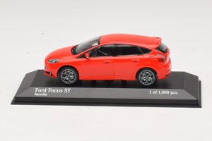 Ford Focus ST Mk3 Rdeč Minichamps 1:43 410081001 Kovina