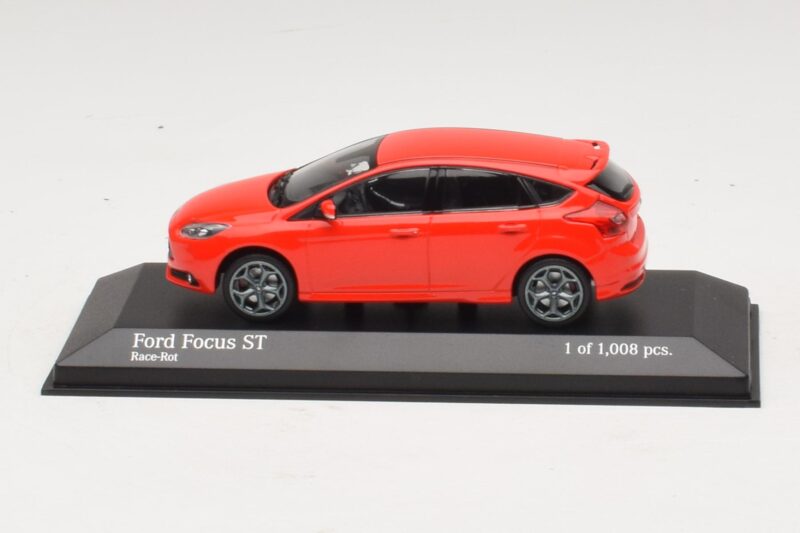 Ford Focus ST Mk3 Rdeč Minichamps 1:43 410081001 Kovina
