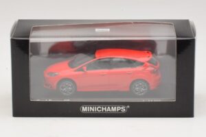 Ford Focus ST Mk3 Rdeč Minichamps 1:43 410081001 Kovina – slika 4 od 4
