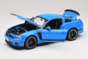 Ford Mustang Boss 302 S197 Modra Shelby Collectibles 1:18 25414S Kovina – slika 2 od 8