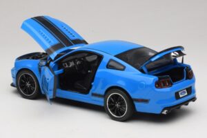 Ford Mustang Boss 302 S197 Modra Shelby Collectibles 1:18 25414S Kovina – slika 5 od 8