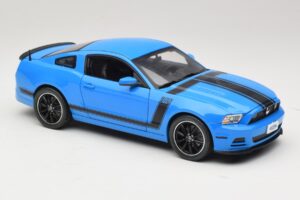 Ford Mustang Boss 302 S197 Modra Shelby Collectibles 1:18 25414S Kovina – slika 6 od 8