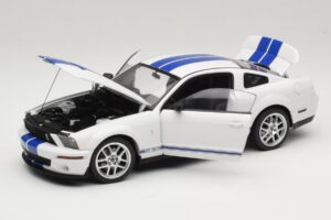 Ford Shelby Cobra GT500 Concept Bela z Modro Črto AUTOart 1:18 73052 Kovina – slika 2 od 8