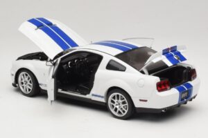 Ford Shelby Cobra GT500 Concept Bela z Modro Črto AUTOart 1:18 73052 Kovina – slika 5 od 8